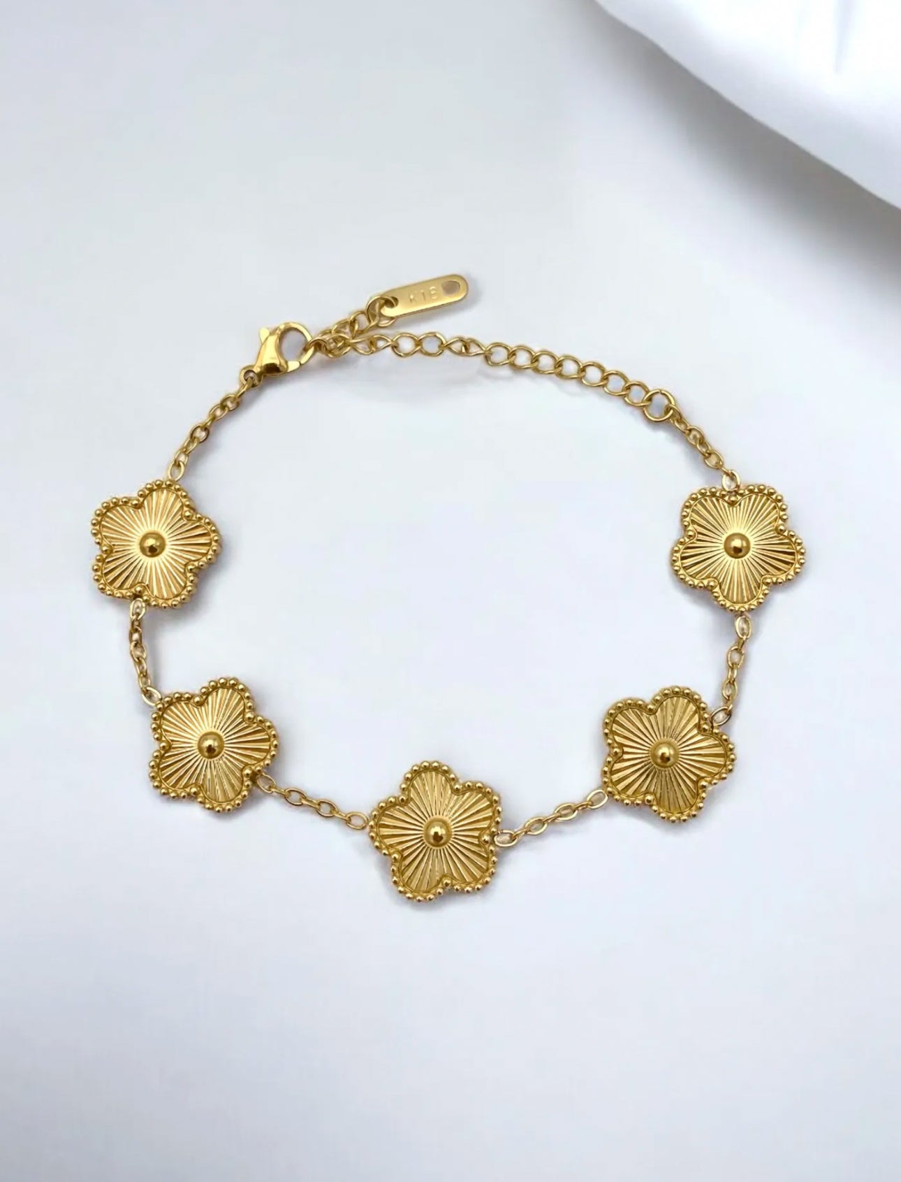 Bracelet - gold