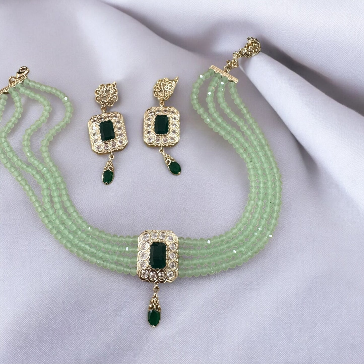 Green necklace set
